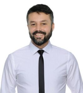 İbrahim Cansever  Bitcoin Robotları Yazılımları Danışmanlığı yapmaktadır. Cansever Kurumsal Hizmetler A.Ş. yönetim kurulu başkanıdır. Gayrimenkul Alım Satım- TMGD Eğitmeni- A Sınıfı İş Güvenliği uzmanı -Asbest Söküm Uzmanı olarak Antalya 'da ikamet etmektedir.